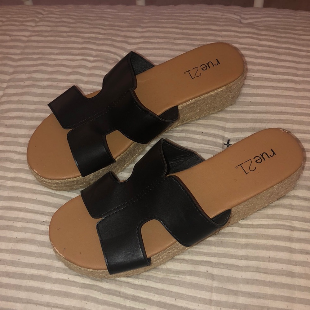 Rue 21 heeled sandals